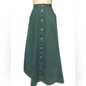 Crazy Horse forest green floor length skirt with pockets; 100% cotton; size 9/10